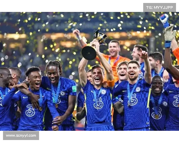 切尔西3-0巴黎夺世俱杯冠军 恩佐与NFL传奇布雷迪合影晒照庆祝